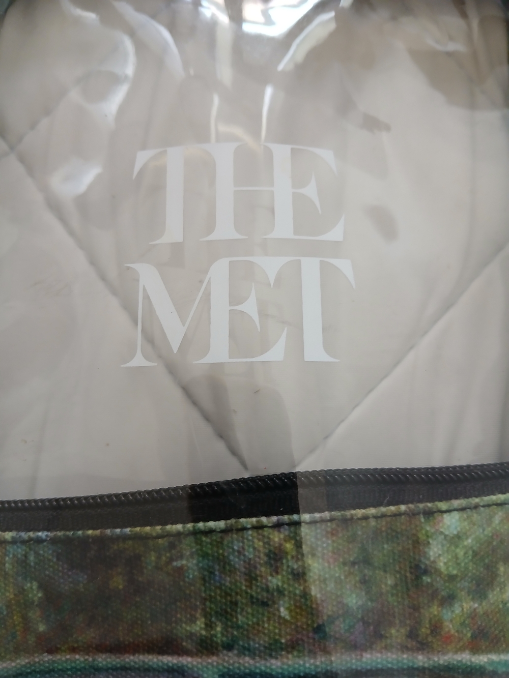 THE MET MUSEUM Clear Tote And Matching Bag Set with Monet Waterlilies Print - Picture 3 of 11
